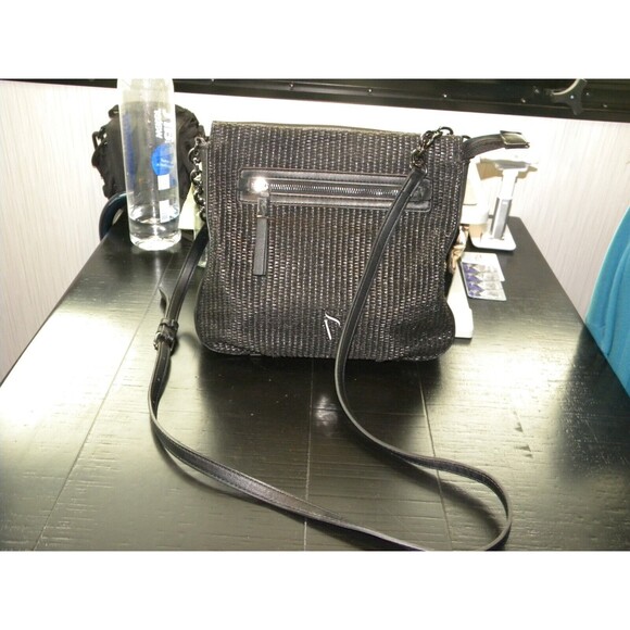 Simply Vera Remsen Crossbody Bag - Picture 2 of 11